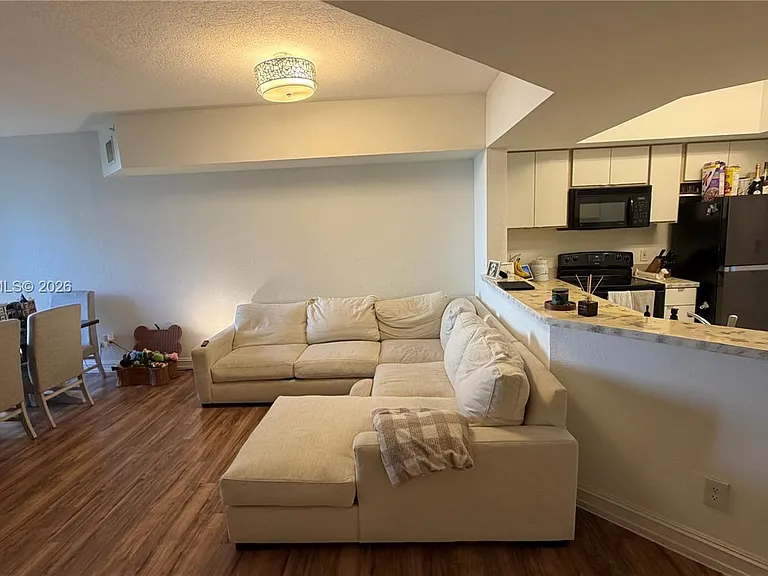 735 SW 148th Ave #1711 — Photo 12