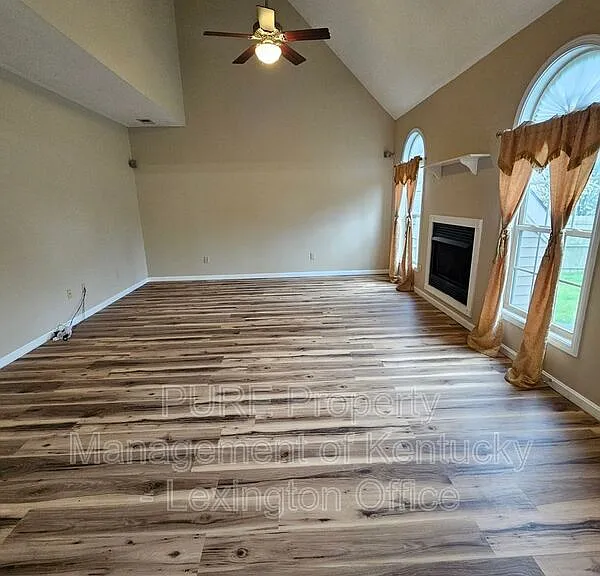 3169 Roundway Down Ln — Photo 5