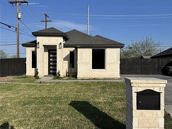 3rd image of 620 N Oaxaca St