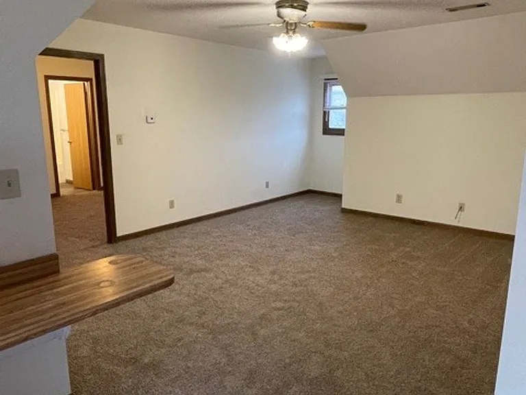 2842 Whitener St — Photo 5