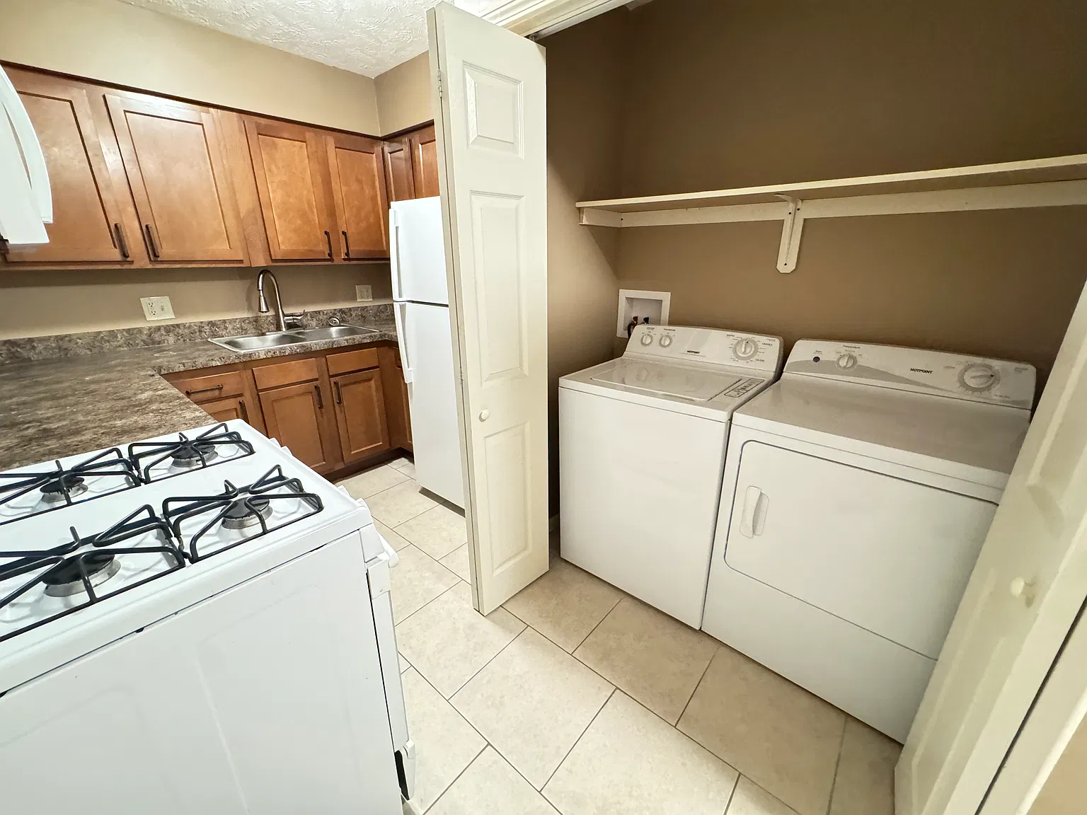 1 bed, 856 sqft, $1,149 — Photo 3