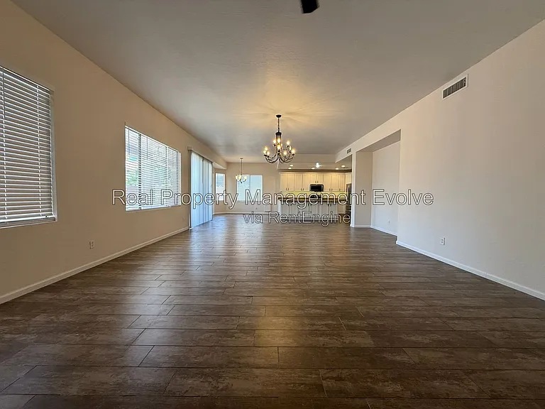 1234 W Remington Dr — Photo 13
