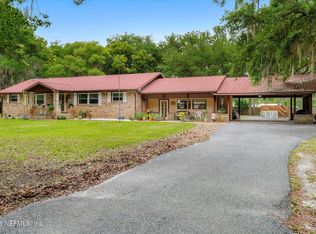 500 WALNUT Street, Welaka, FL 32193