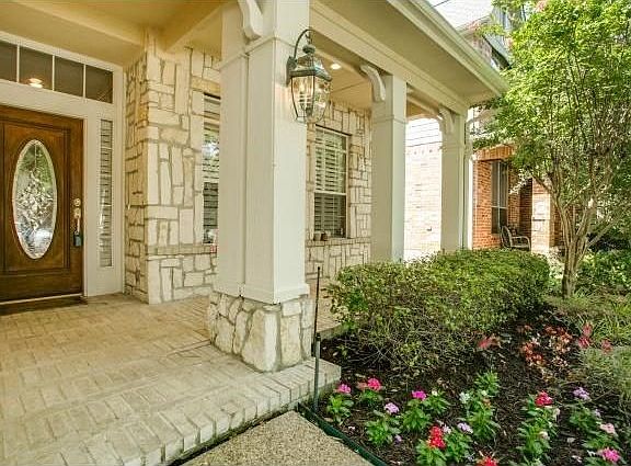 3rd image of 7944 Briar Brook Ct