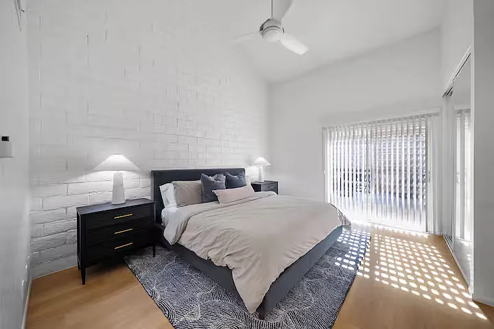 2718 Nectarine Ave — Photo 7