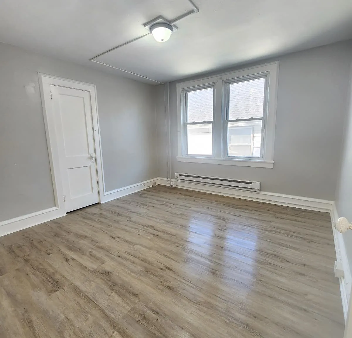 1 bed, $1,045 — Photo 4