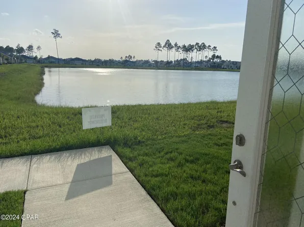 8674 Weekend Dr, Panama City Beach, FL 32413