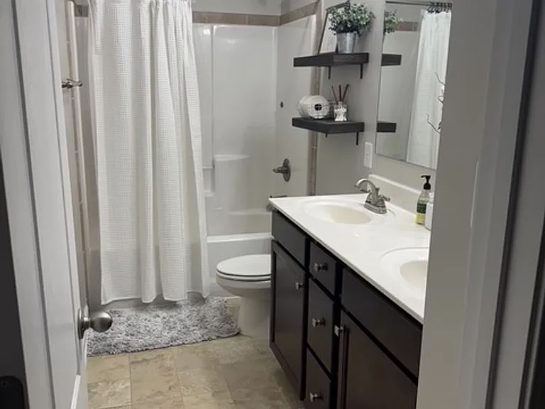2520 Clear Pines Ct — Photo 8