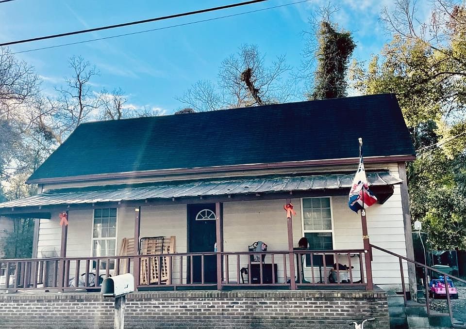 1st image of 317 E Minnie Martin Dr