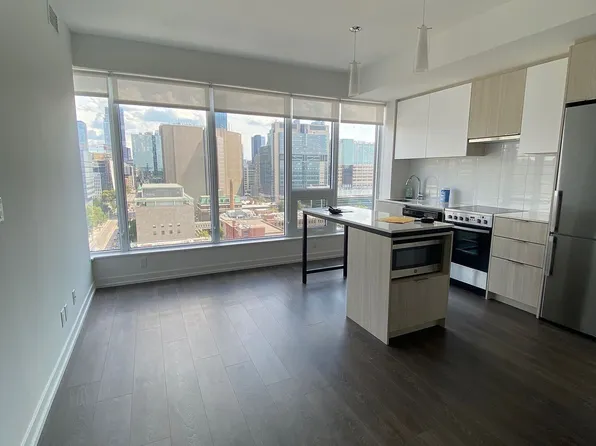 203 College St, Toronto, ON