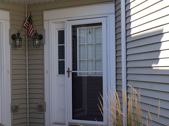 3rd image of 364 Glen Byrn Ct