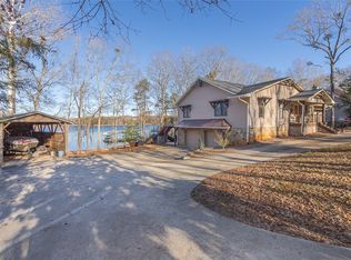 310 Paradise Cir, Townville, SC 29689