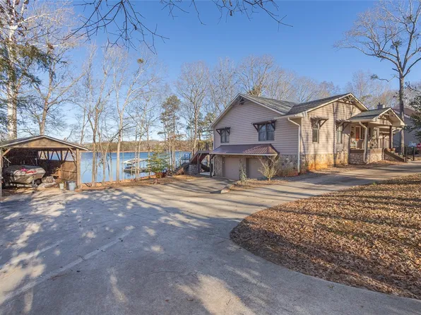 310 Paradise Cir, Townville, SC 29689