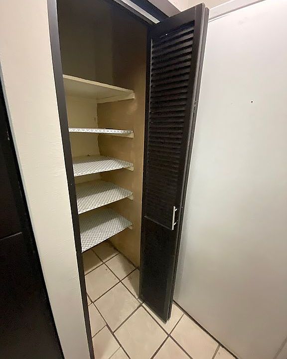 1st image of 446 W 5th St