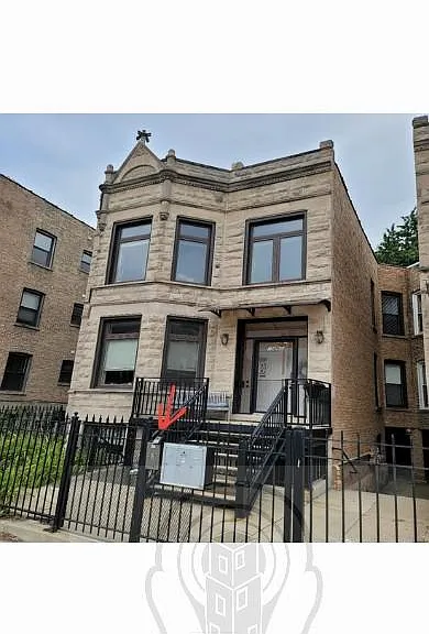 W Irving Park Rd — Photo 1