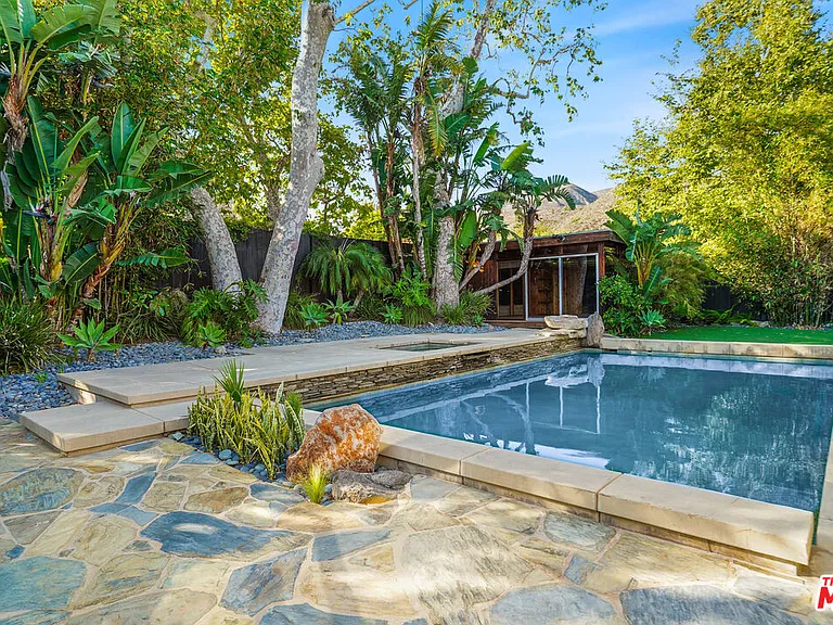30725 Manzano Dr — Photo 6