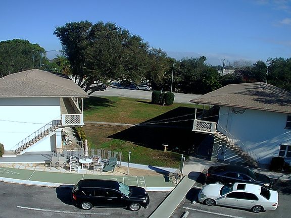 3rd image of 666 SE Saint Lucie Blvd #9
