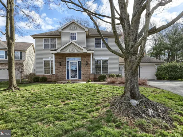 110 Farmstead Cir, Lebanon, PA 17042