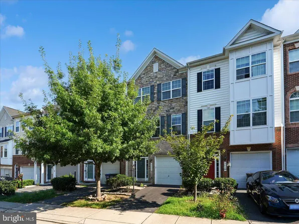 9022 Christina Pl, Manassas Park, VA 20111
