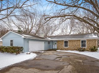 1206 Carol Crest Dr, Dundee, IL 60118