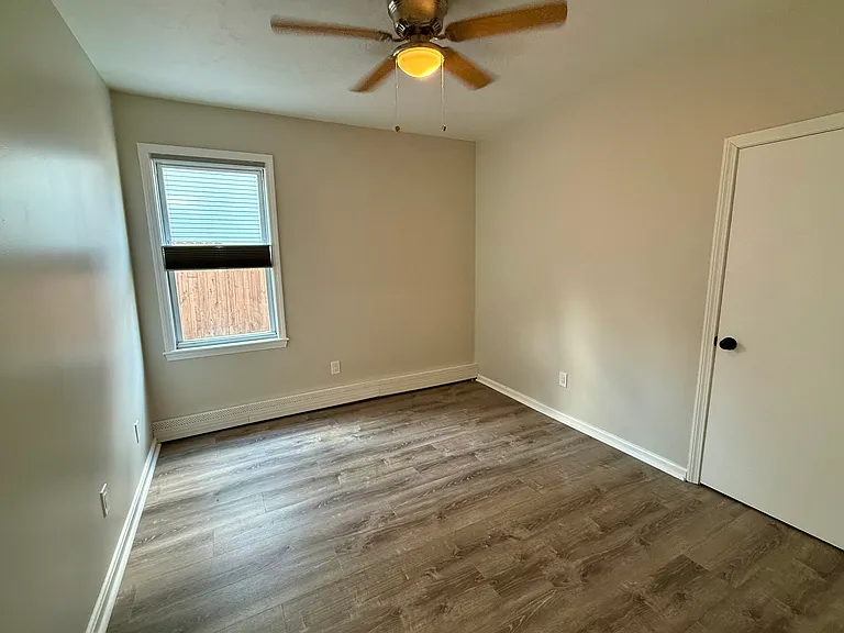 32 Highland St — Photo 2