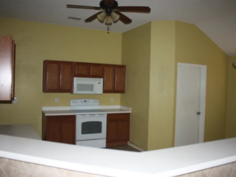 404 Pineview Ln — Photo 7