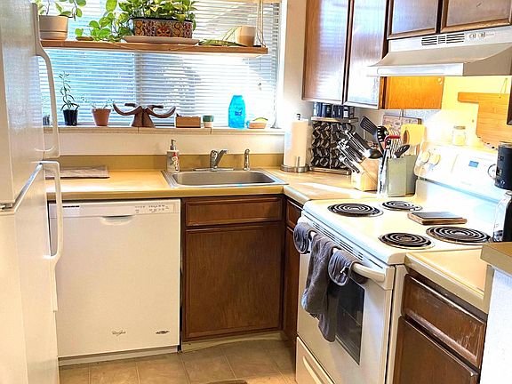 Unit 8 - Kitchen