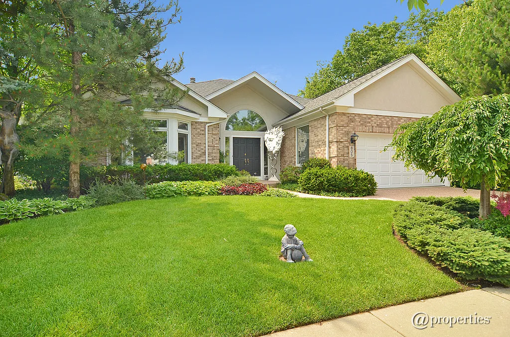 805 Croftridge Ln photo 1