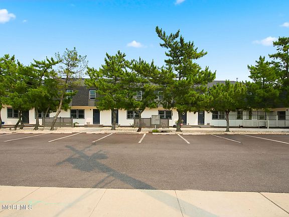 5th image of 75 Grand Central Avenue #2