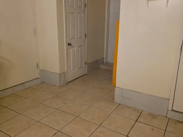 1032 E 212th St, Bronx, NY 10469