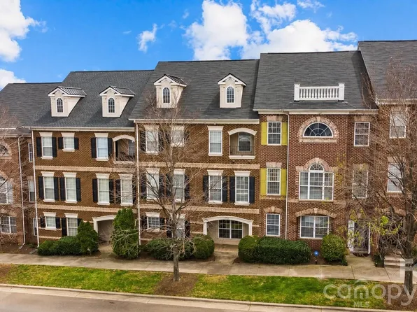 9417 Kings Parade Blvd, Charlotte, NC 28273