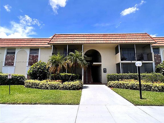 3rd image of 22755 SW 66th Avenue #103