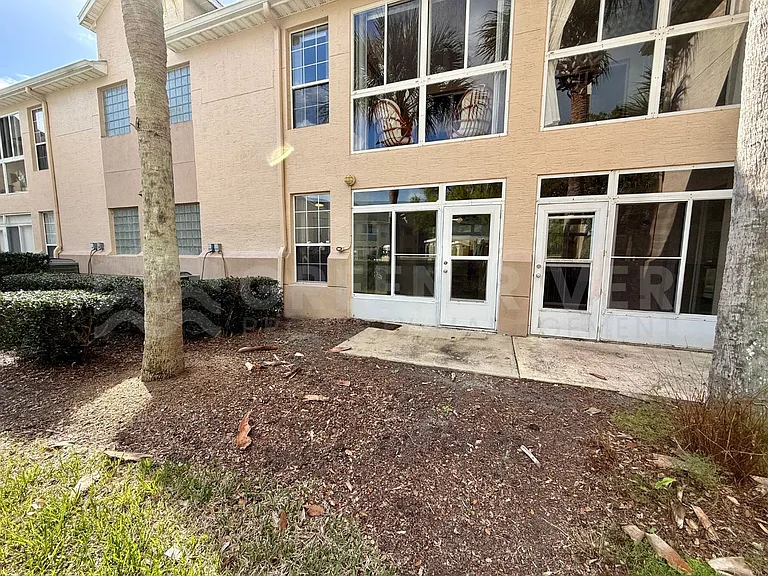204 Augusta Cir — Photo 28