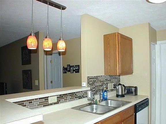 2nd image of 7594 Shawnee Ln APT 227