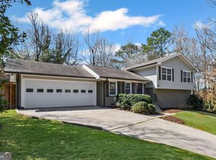260 Mansell Cir, Roswell, GA 30075
