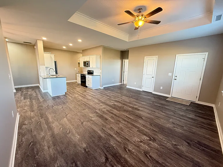 2630 N Liberty Ln #F — Photo 4