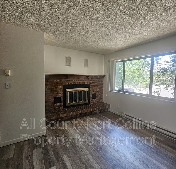 1829 Lily Pl #3 — Photo 1
