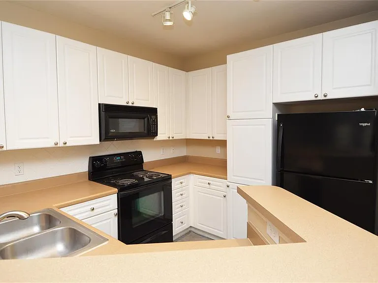 4221 W Spruce St #2229 — Photo 9