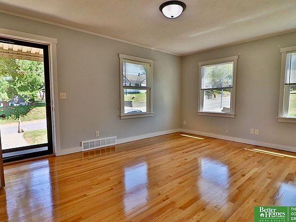 4th image of 2434 S 42nd St