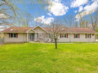 9200 Clyde Rd, Fenton, MI 48430