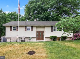 332 N Holly St, Elizabethtown, PA