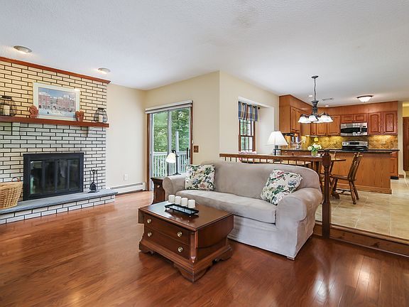 5th image of 27 Kilian Dr