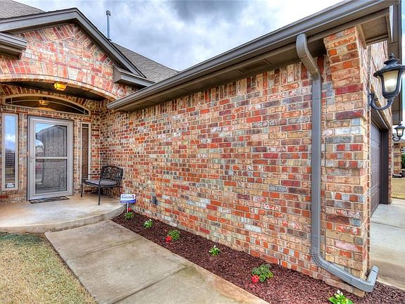 3rd image of 3104 Brookstone Lakes Dr