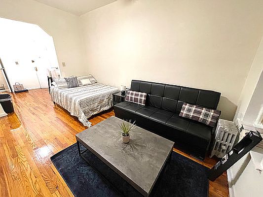 4th image of 1746 2nd Ave #4B