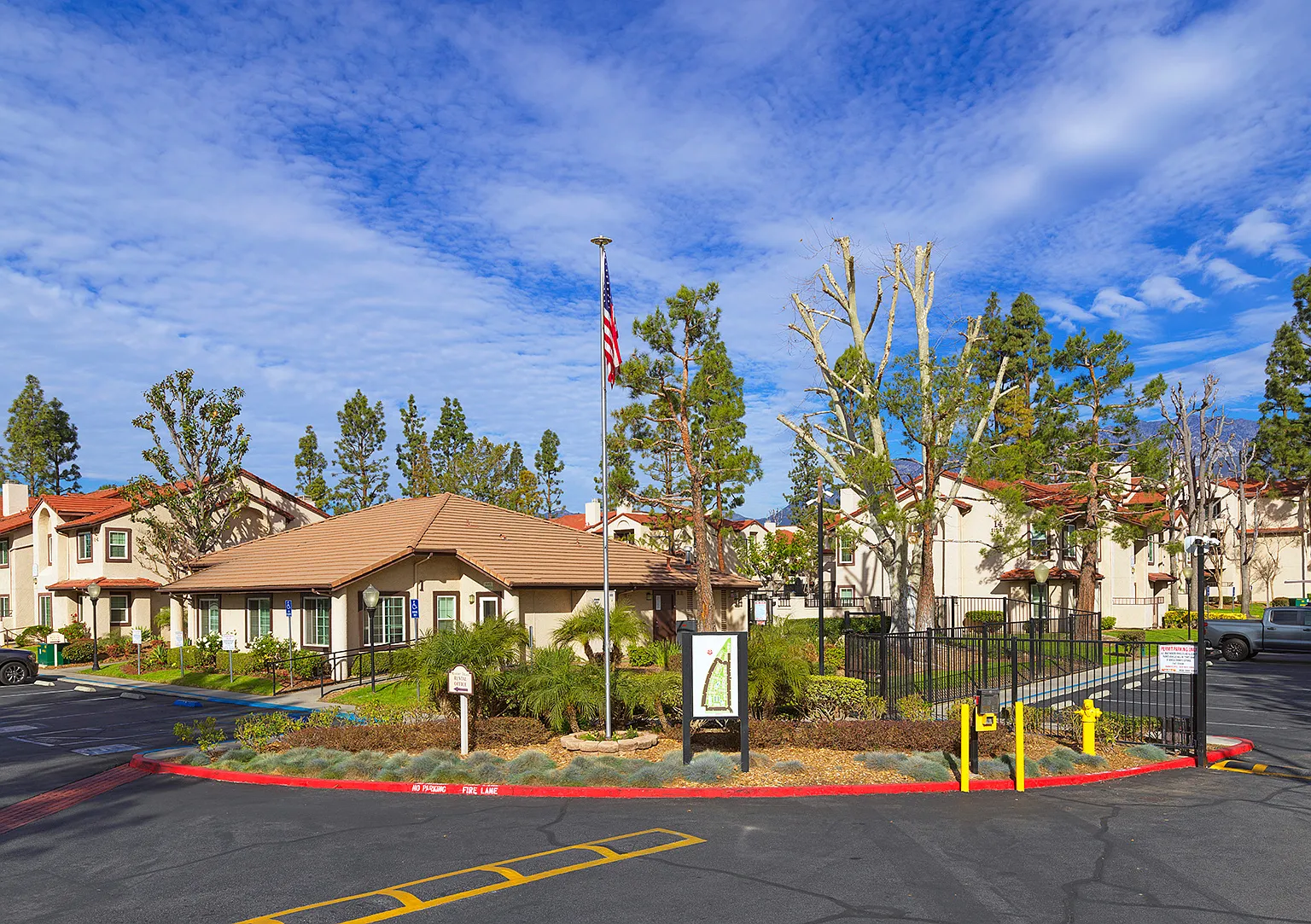 Monterey Village — Photo 2