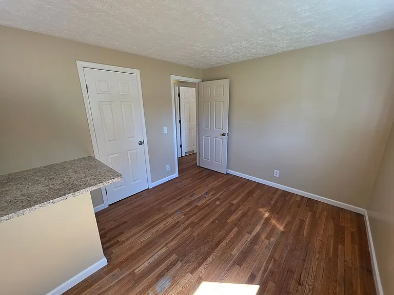 32 Golden Rod Ln — Photo 16