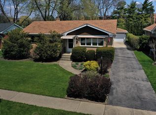 213 Hatlen Ave, Mount Prospect, IL 60056