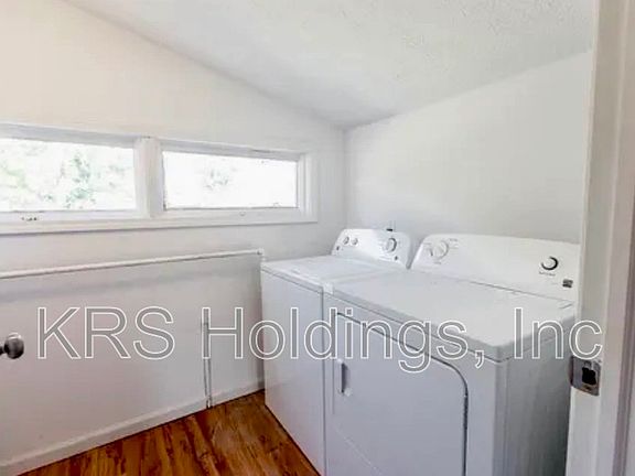 4th image of 103 Middleboro Pl