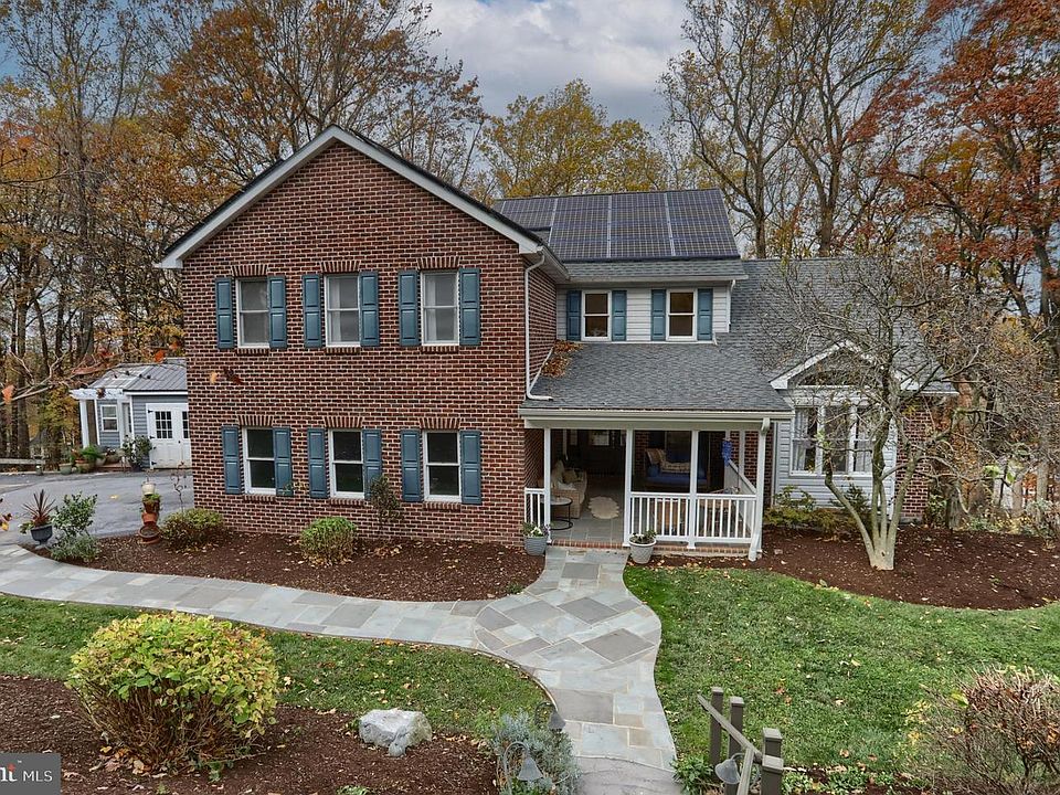 1st image of 1609 Spring Hill Dr
