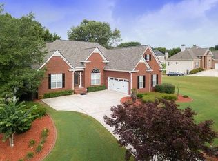 1523 Ember Oaks Cir, Powder Springs, GA 30127